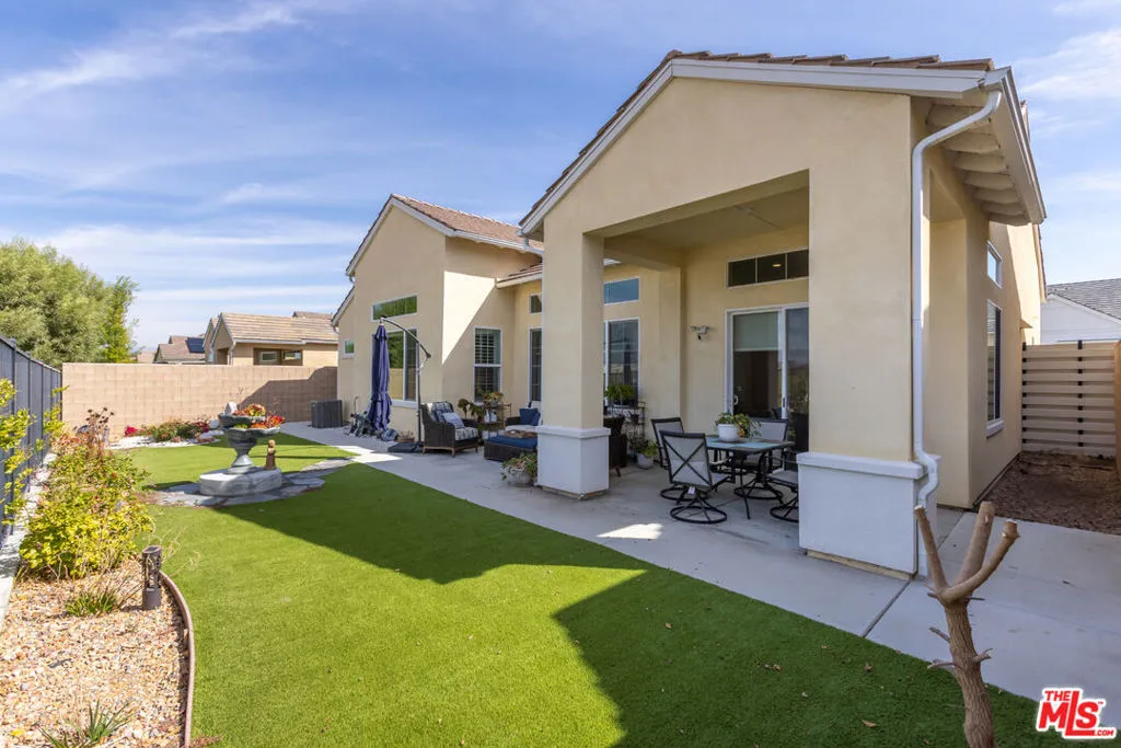 25105 Citron Lane, Canyon Country, California 91387 home-pic-30